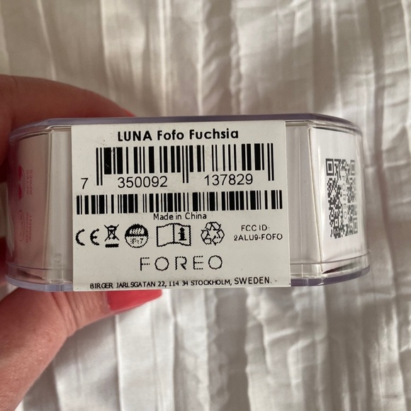 NWT Foreo Luna fofo - Fuchsia - Picture 3 of 3